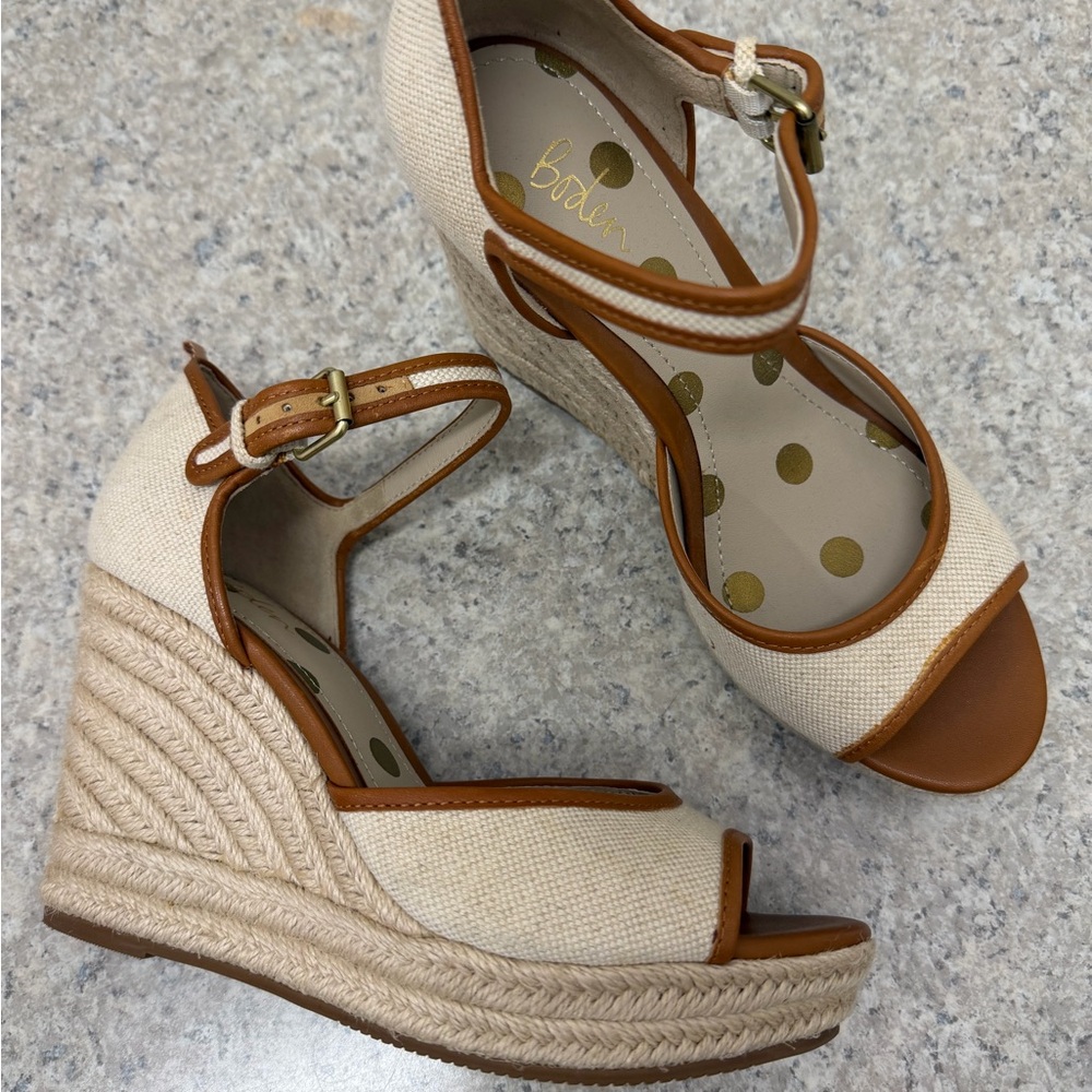 🌼 Boden Cream and Tan Espadrille Wedge Sandals - Picture 5 of 6